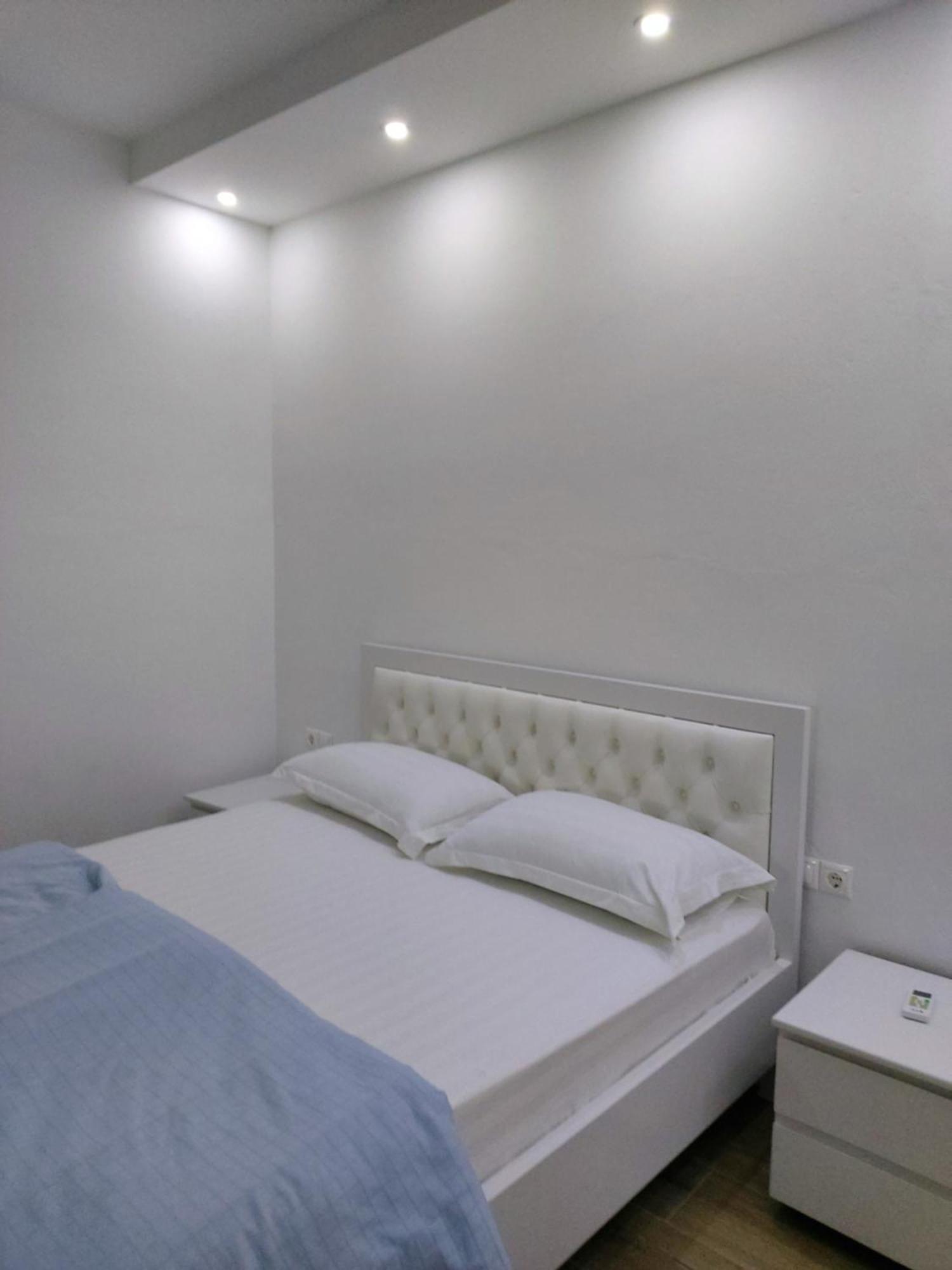 Spacious Apartment Near The Beach Sarandë Esterno foto