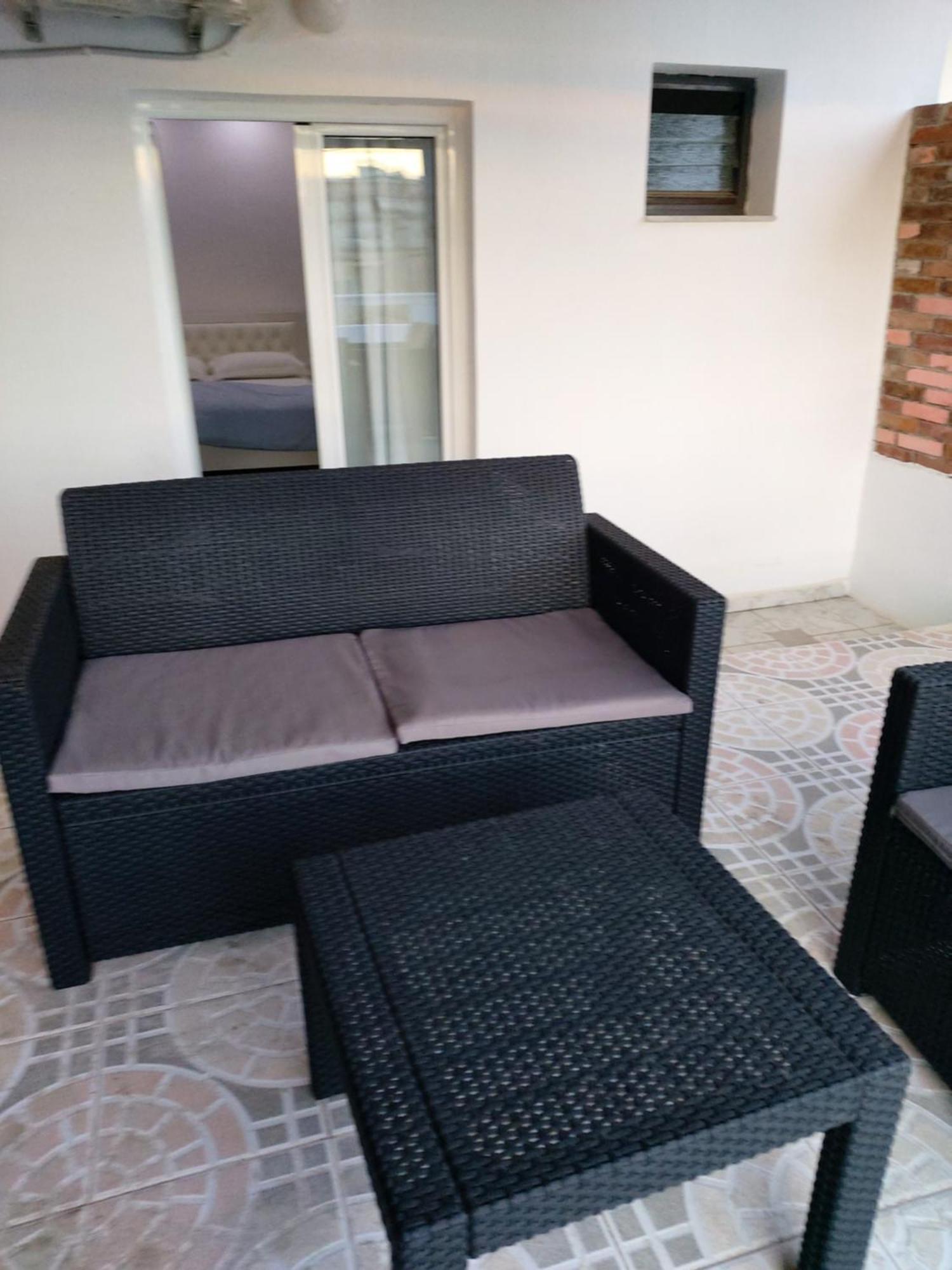 Spacious Apartment Near The Beach Sarandë Esterno foto